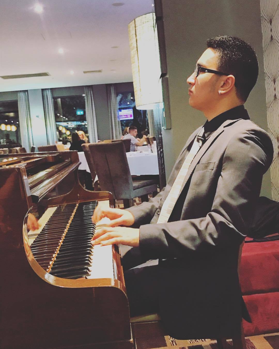 Claro playing piano at Dooleys Lidcombe / Waterview